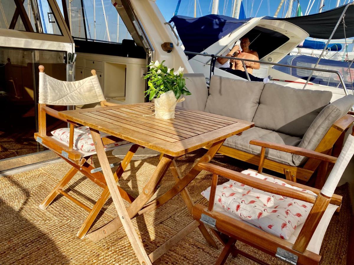 فندق باليرموفي  Panaby Houseboat المظهر الخارجي الصورة